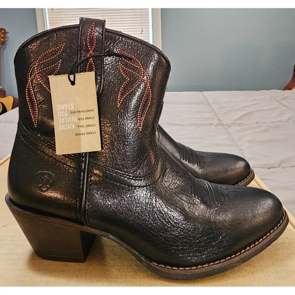 Ariat® (Women's 8.5 B) Darlin™ Western Boot in Old Black - $180